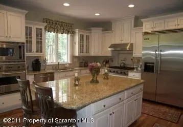 875 Sheffield Rd, Shavertown, PA 18708 photo 6