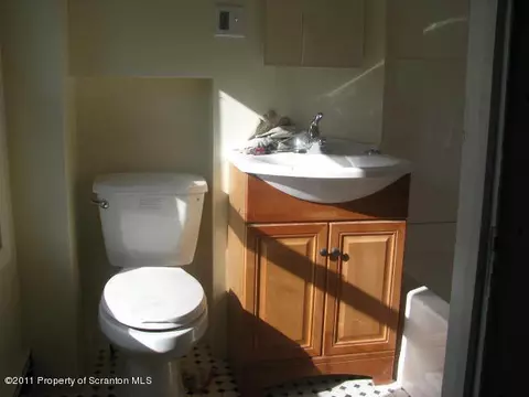 1307 Eynon St, Scranton, PA 18504 photo 11
