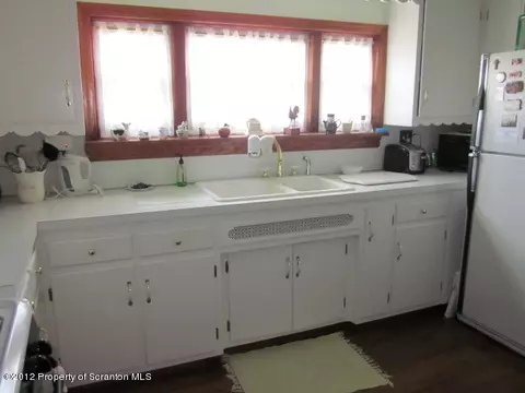 119 Foley St, Old Forge, PA 18518 photo 5
