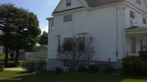 218 E Line St, Olyphant, PA 18447 photo 7