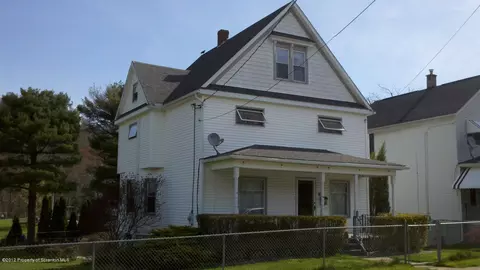 218 E Line St, Olyphant, PA 18447 photo 1