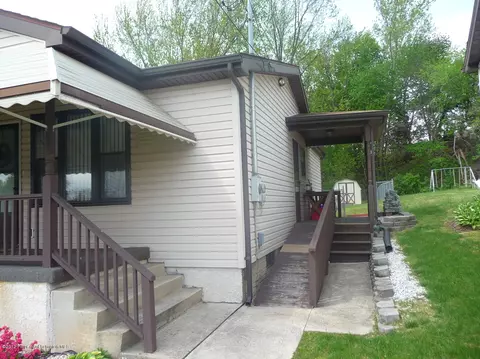 154 Taroli St, Old Forge, PA 18518 photo 9
