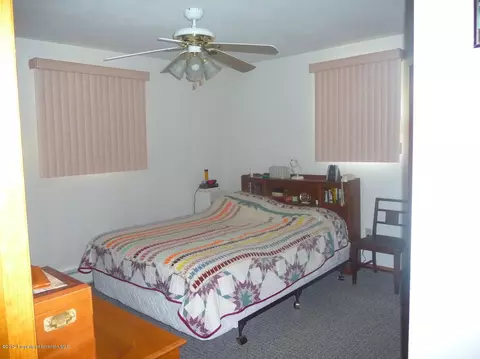 154 Taroli St, Old Forge, PA 18518 photo 5
