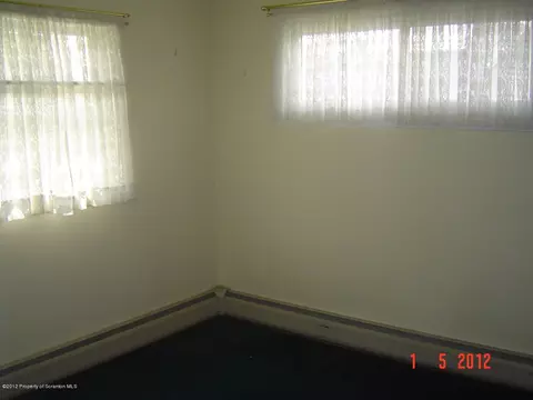 778 E Drinker St, Dunmore, PA 18512 photo 4