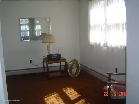 778 E Drinker St, Dunmore, PA 18512 photo 8