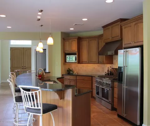 940 Lantern Hill Rd, Shavertown, PA 18708 photo 5