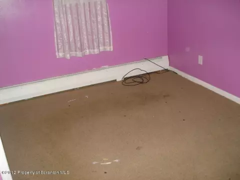 939 E 9th St, Hazleton, PA 18201 photo 6