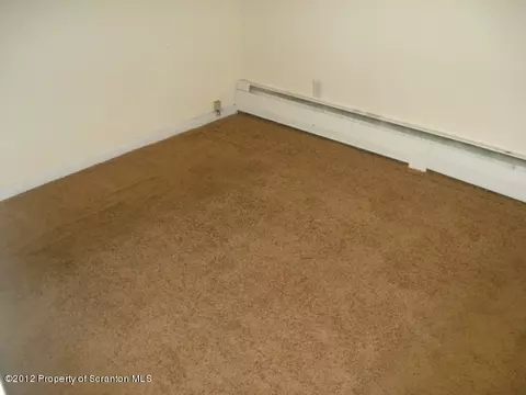 939 E 9th St, Hazleton, PA 18201 photo 8
