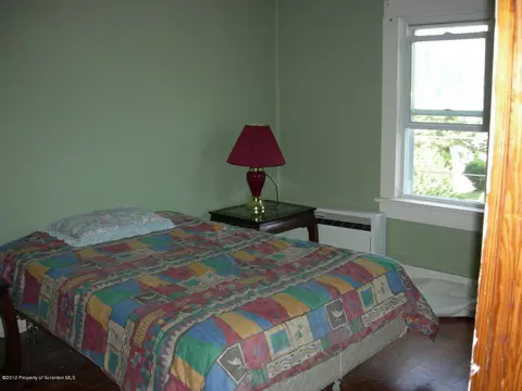 301 E Line St, Olyphant, PA 18447 photo 18