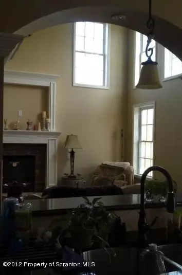 8 Windy Dr, Shavertown, PA 18708 photo 5