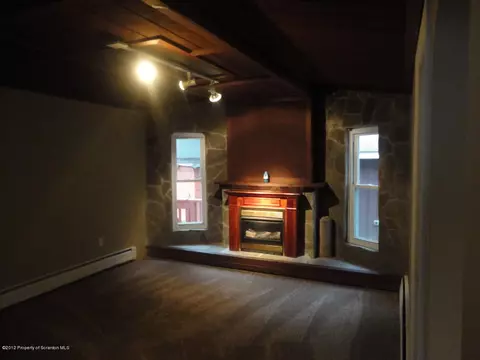 523 Susquehanna Ave, Olyphant, PA 18447 photo 10