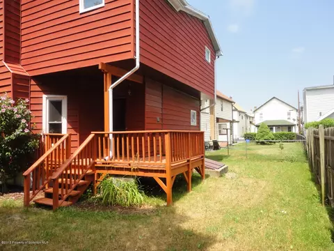 523 Susquehanna Ave, Olyphant, PA 18447 photo 3