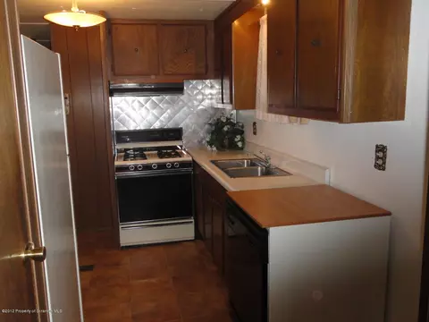 200 Mitchell St, Duryea, PA 18642 photo 2