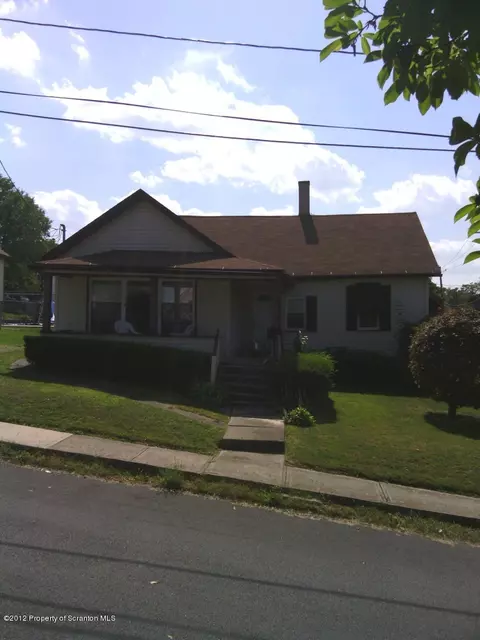 601 E Pine St, Olyphant, PA 18447 photo 1