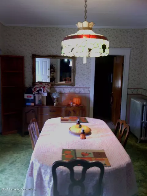 601 E Pine St, Olyphant, PA 18447 photo 7