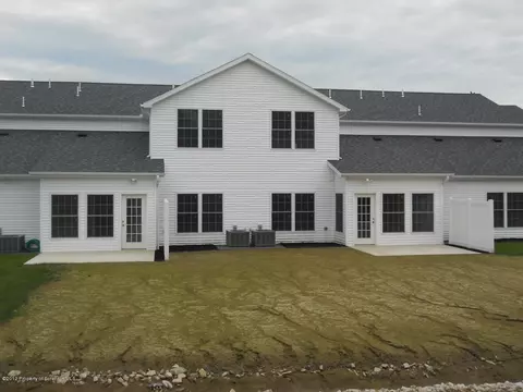 130 Pierce St, Eynon, PA 18403 photo 2