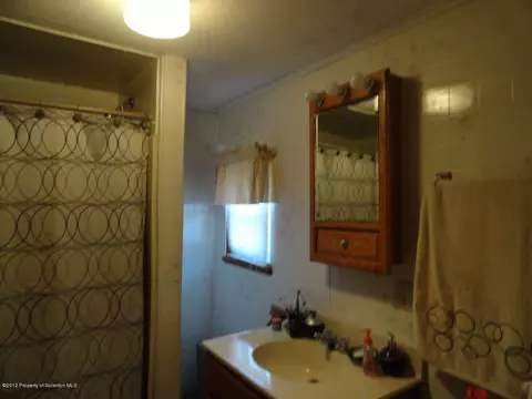 301 Kennedy St, Old Forge, PA 18518 photo 12
