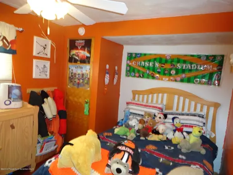 301 Kennedy St, Old Forge, PA 18518 photo 9