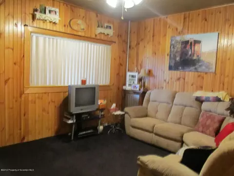 412 Hill St, Mayfield, PA 18433 photo 14