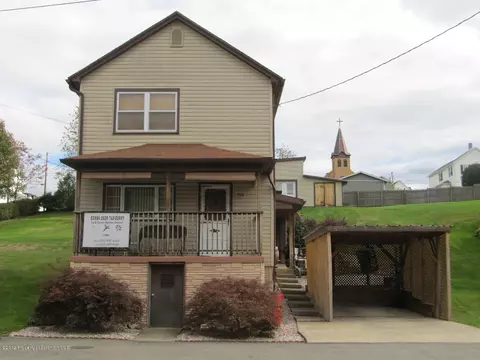 412 Hill St, Mayfield, PA 18433 photo 1