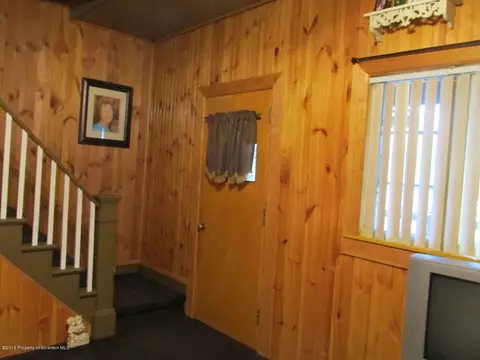 412 Hill St, Mayfield, PA 18433 photo 17