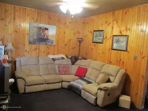412 Hill St, Mayfield, PA 18433 photo 15