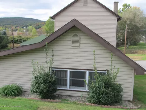 412 Hill St, Mayfield, PA 18433 photo 32