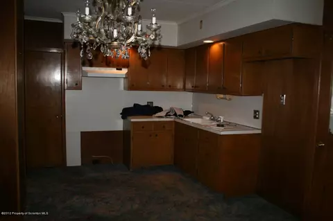507 W Mary St, Old Forge, PA 18518 photo 6