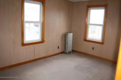 507 W Mary St, Old Forge, PA 18518 photo 16
