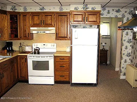 119 Harrison St, Old Forge, PA 18518 photo 2