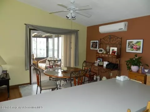 1807 Bloom Ave, Scranton, PA 18508 photo 4