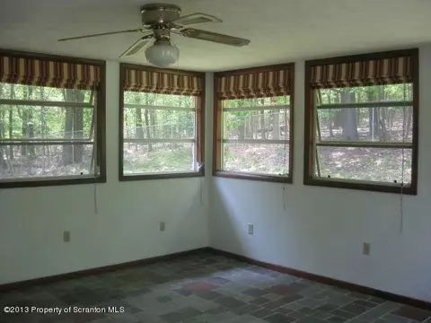 694 Parallel Rd, Scranton, PA 18504 photo 5