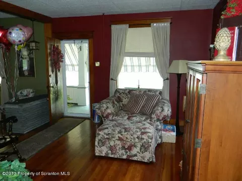 1775 E Mountain Rd, Scranton, PA 18505 photo 4