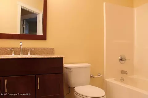 2912 Mccarthy St, Scranton, PA 18505 photo 13