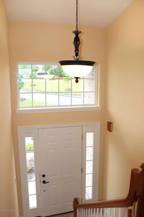 2912 Mccarthy St, Scranton, PA 18505 photo 2