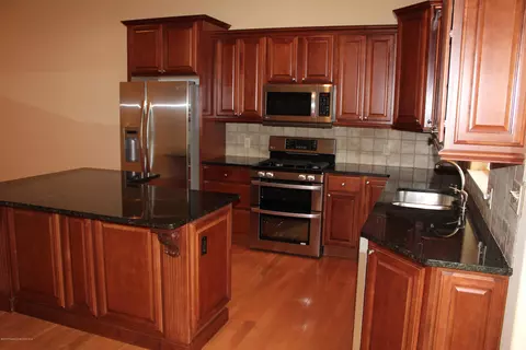 2912 Mccarthy St, Scranton, PA 18505 photo 4