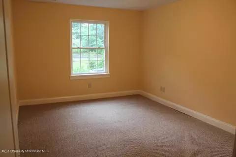 2912 Mccarthy St, Scranton, PA 18505 photo 10