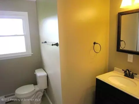 123 W Morton St, Old Forge, PA 18518 photo 10