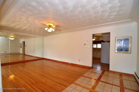 503 Josephine St, Old Forge, PA 18518 photo 4