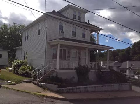 31 Butler St, Old Forge, PA 18518 photo 2