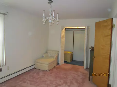 31 Butler St, Old Forge, PA 18518 photo 6