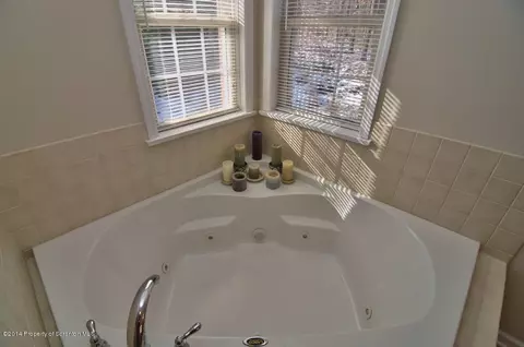 7 Kipling Dr, Moosic, PA 18507 photo 30