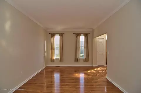 7 Kipling Dr, Moosic, PA 18507 photo 8