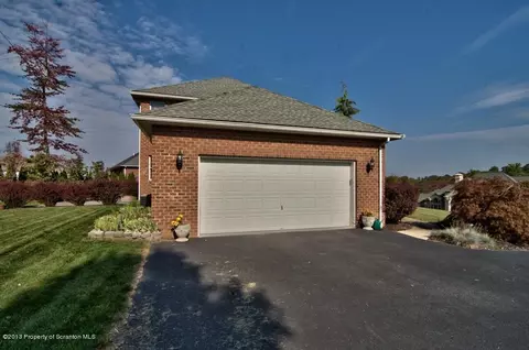7 Kipling Dr, Moosic, PA 18507 photo 57