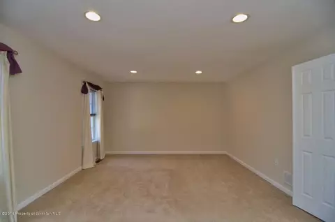 7 Kipling Dr, Moosic, PA 18507 photo 26