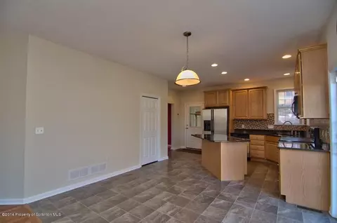 7 Kipling Dr, Moosic, PA 18507 photo 21