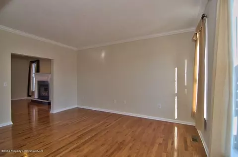 7 Kipling Dr, Moosic, PA 18507 photo 9
