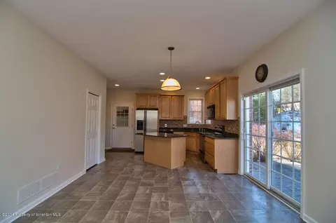 7 Kipling Dr, Moosic, PA 18507 photo 20