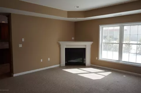 127 Pierce St, Eynon, PA 18403 photo 11