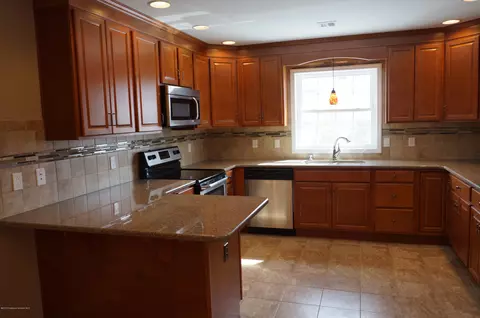 127 Pierce St, Eynon, PA 18403 photo 7